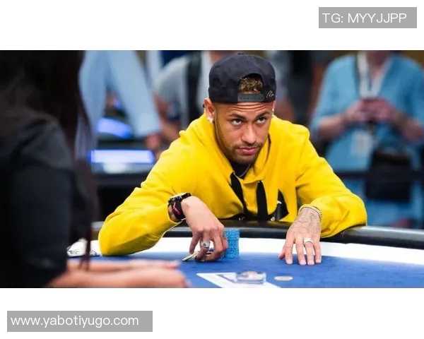 内马尔出席巴西扑克系列赛活动分享生活乐趣照片尽情享受人生